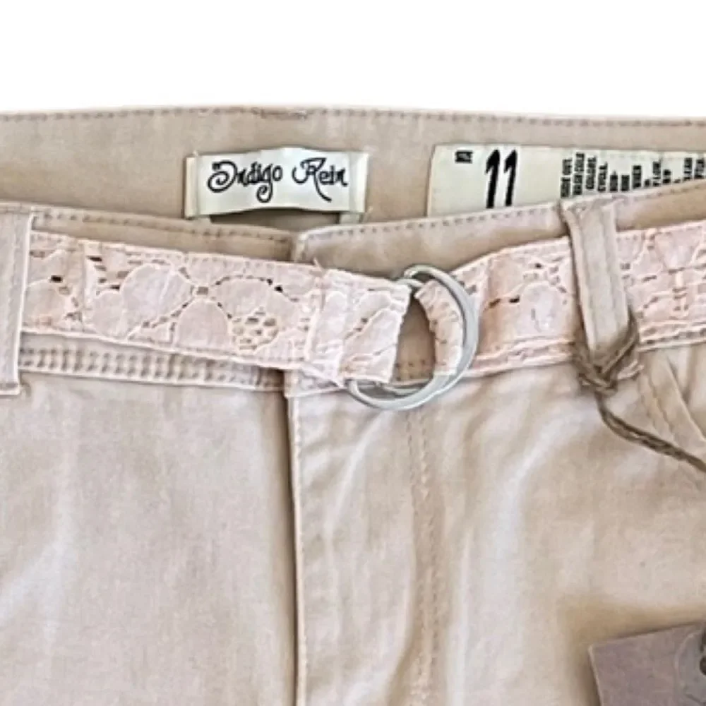 Indigo Rein Lace Belted Casual Shorts • Size 11 • NWT